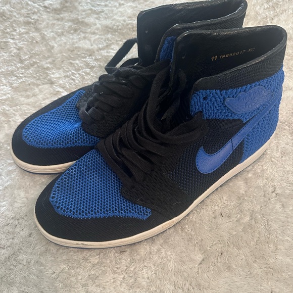 Jordan 1 High Flyknit Royal - Size 11 - Picture 2 of 5